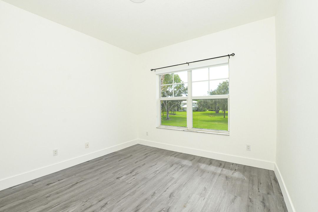 En Renta: $2,150 (4 camas, 2 baños, 1958 Pies cuadrados)