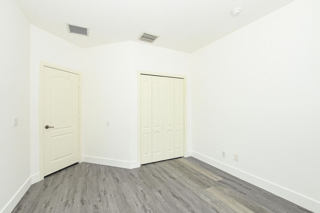 En Renta: $2,150 (4 camas, 2 baños, 1958 Pies cuadrados)