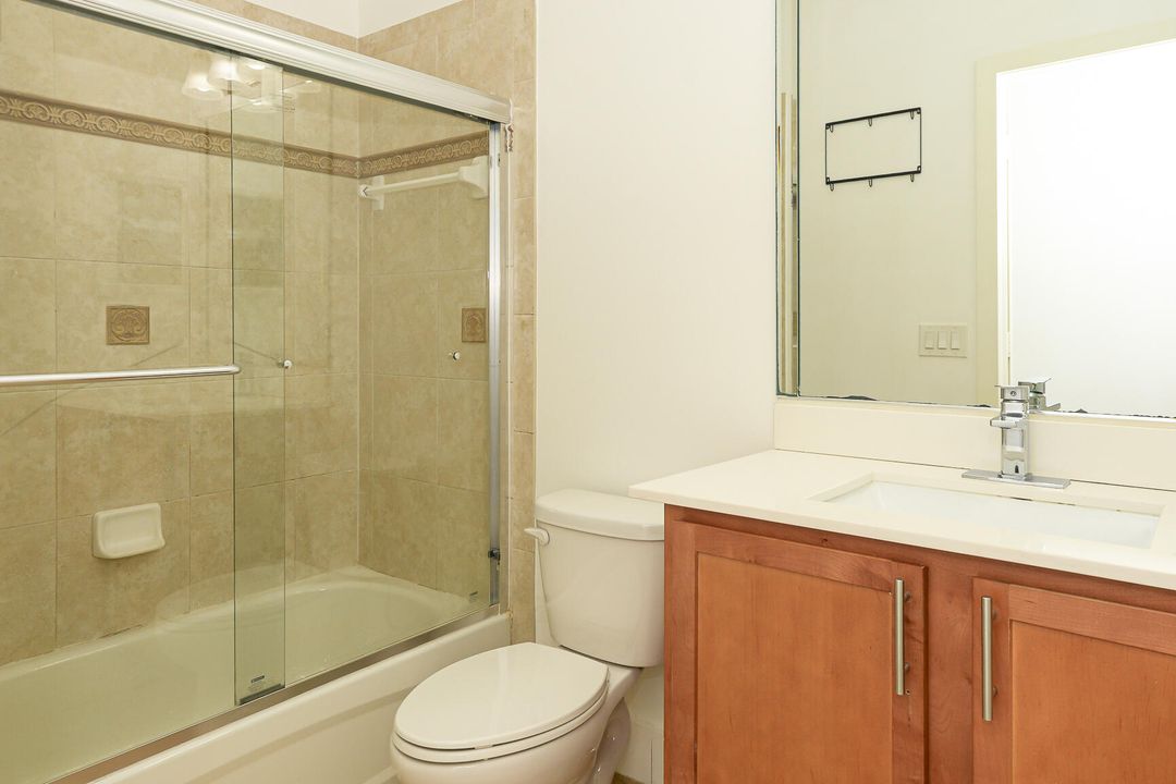 En Renta: $2,150 (4 camas, 2 baños, 1958 Pies cuadrados)