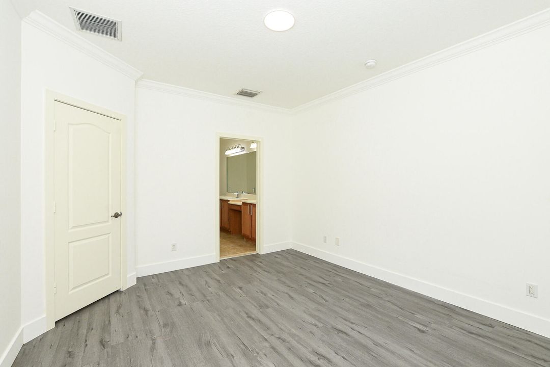 En Renta: $2,150 (4 camas, 2 baños, 1958 Pies cuadrados)