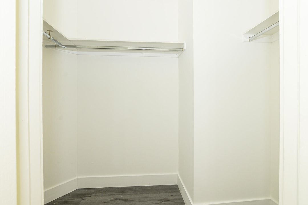 En Renta: $2,150 (4 camas, 2 baños, 1958 Pies cuadrados)