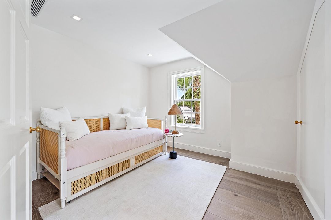 For Sale: $18,500,000 (4 beds, 4 baths, 4936 Square Feet)