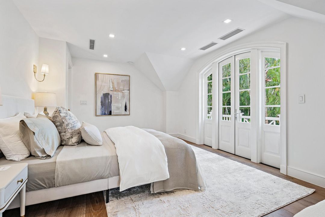 For Sale: $18,500,000 (4 beds, 4 baths, 4936 Square Feet)