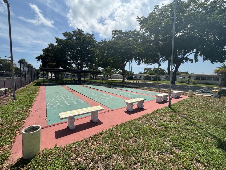 待售: $115,000 (3 贝兹, 2 浴室, 1420 平方英尺)