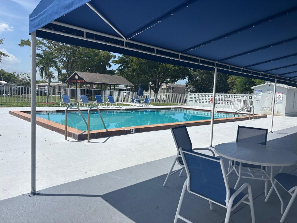 待售: $115,000 (3 贝兹, 2 浴室, 1420 平方英尺)