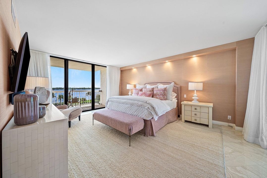 For Sale: $3,495,000 (3 beds, 2 baths, 2431 Square Feet)