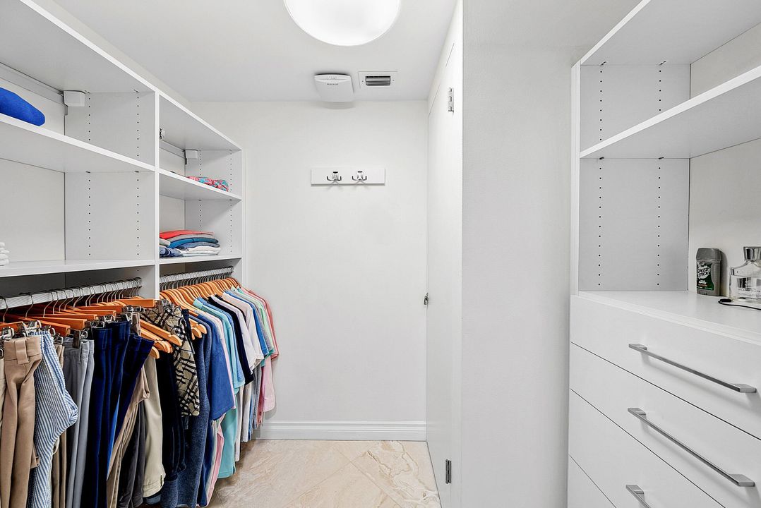 For Sale: $3,495,000 (3 beds, 2 baths, 2431 Square Feet)