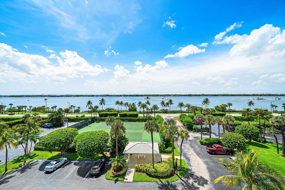 For Sale: $3,495,000 (3 beds, 2 baths, 2431 Square Feet)