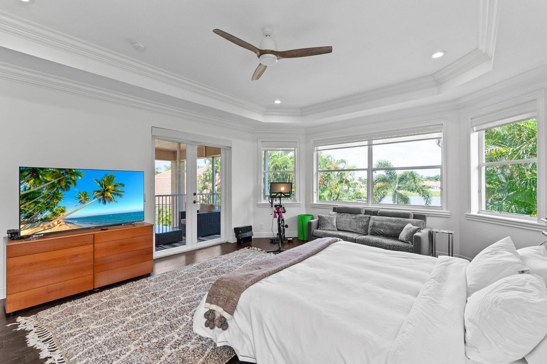 出租: $18,500 (6 贝兹, 4 浴室, 4146 平方英尺)