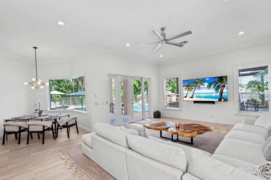 出租: $18,500 (6 贝兹, 4 浴室, 4146 平方英尺)