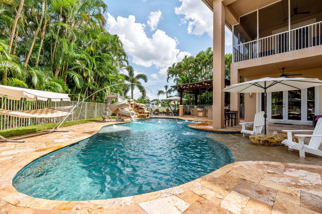 出租: $18,500 (6 贝兹, 4 浴室, 4146 平方英尺)