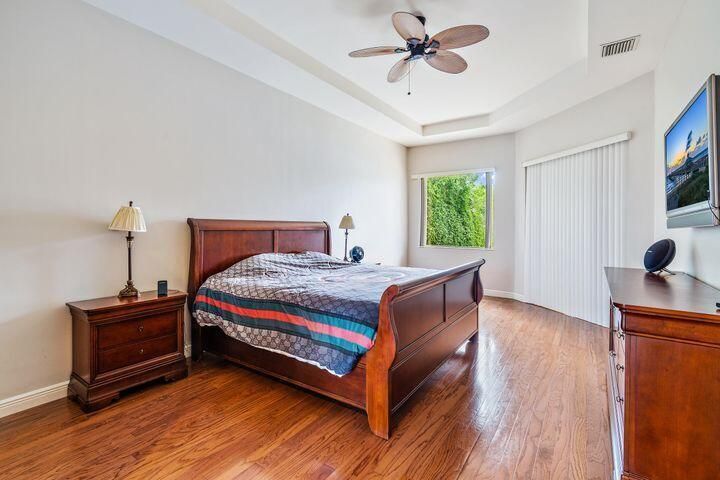 For Rent: $18,000 (3 beds, 3 baths, 3318 Square Feet)