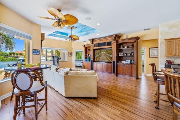 For Rent: $18,000 (3 beds, 3 baths, 3318 Square Feet)