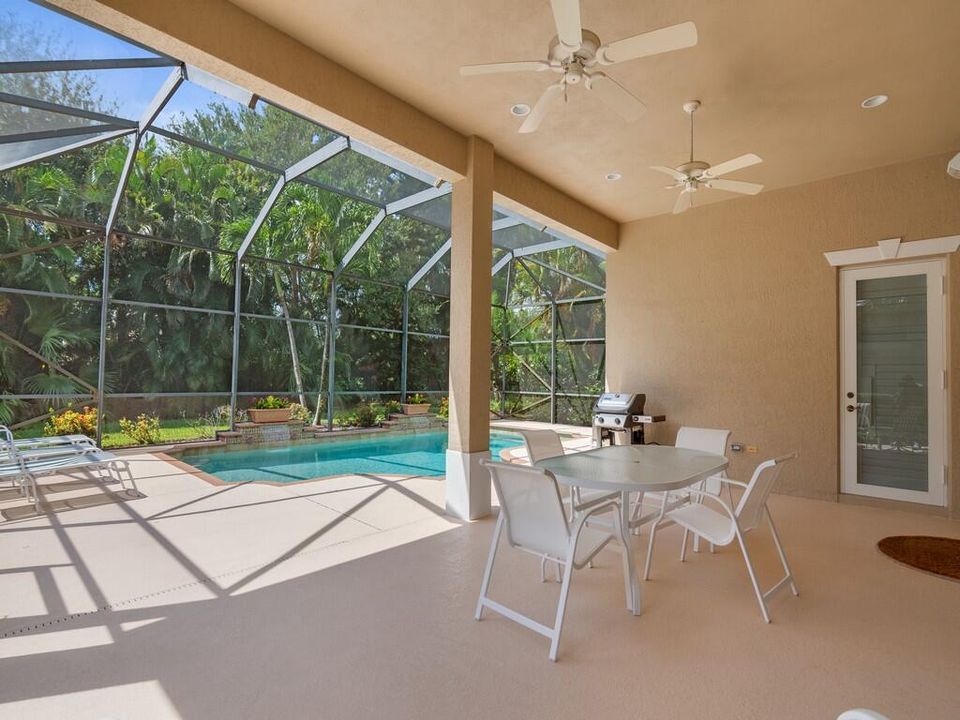 For Sale: $775,000 (3 beds, 3 baths, 2822 Square Feet)