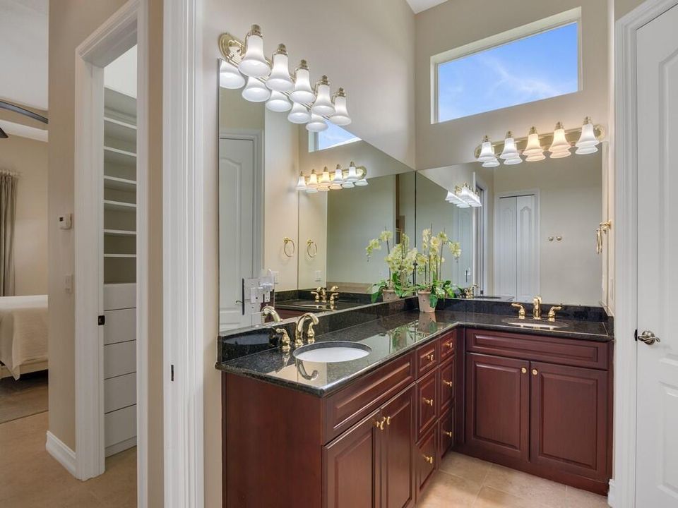 For Sale: $775,000 (3 beds, 3 baths, 2822 Square Feet)