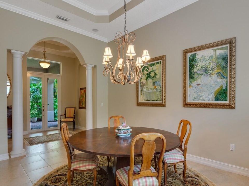 For Sale: $775,000 (3 beds, 3 baths, 2822 Square Feet)