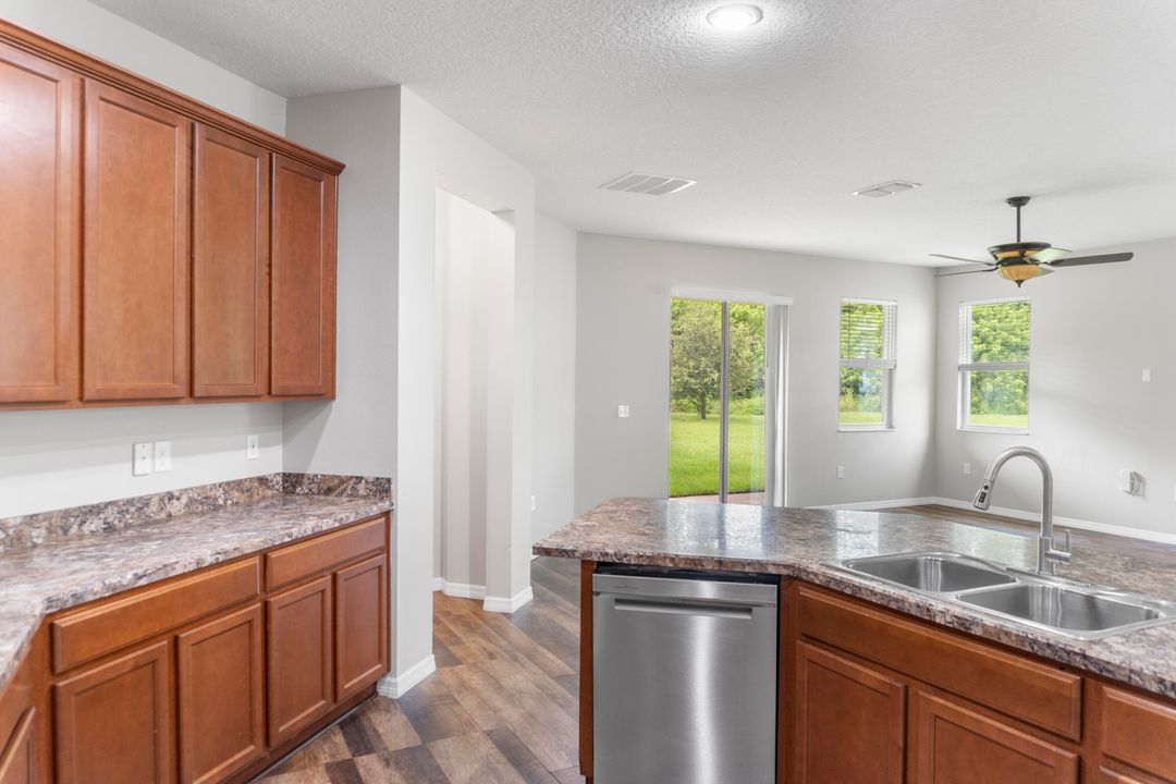 Active With Contract: $354,000 (4 beds, 2 baths, 1997 Square Feet)