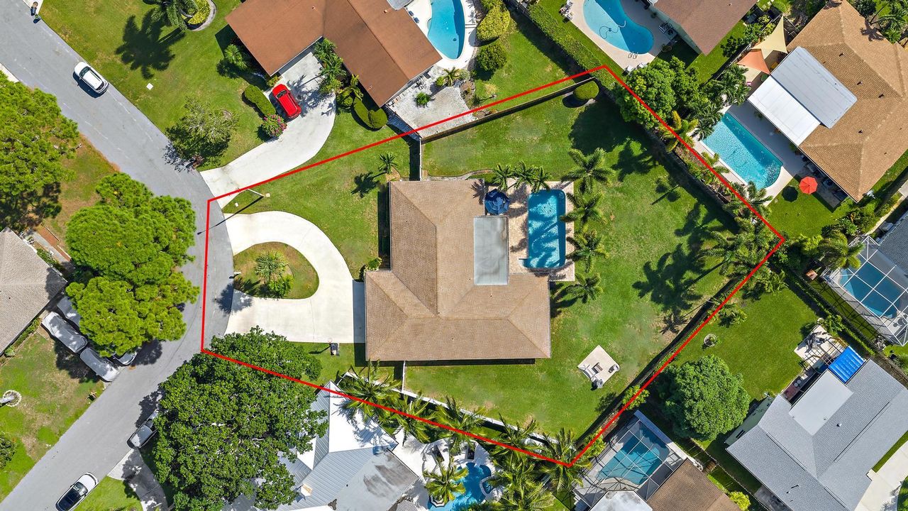 Недавно продано: $895,000 (4 спален, 2 ванн, 2018 Квадратных фут)