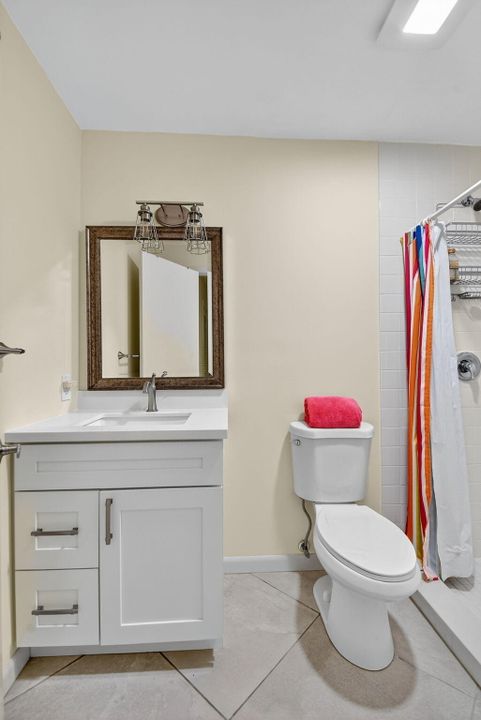 For Sale: $309,998 (2 beds, 2 baths, 1170 Square Feet)