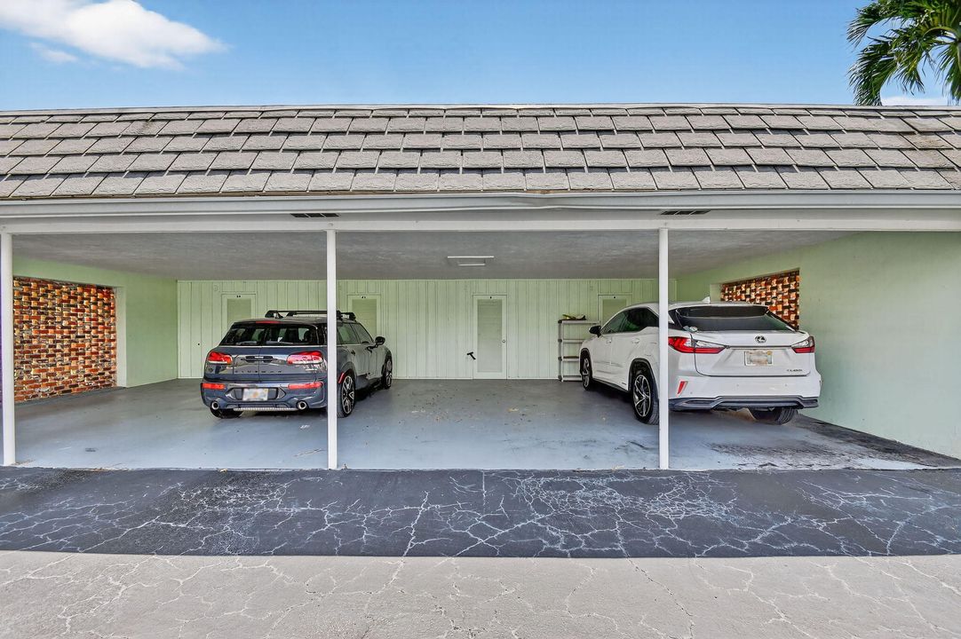 For Sale: $309,998 (2 beds, 2 baths, 1170 Square Feet)