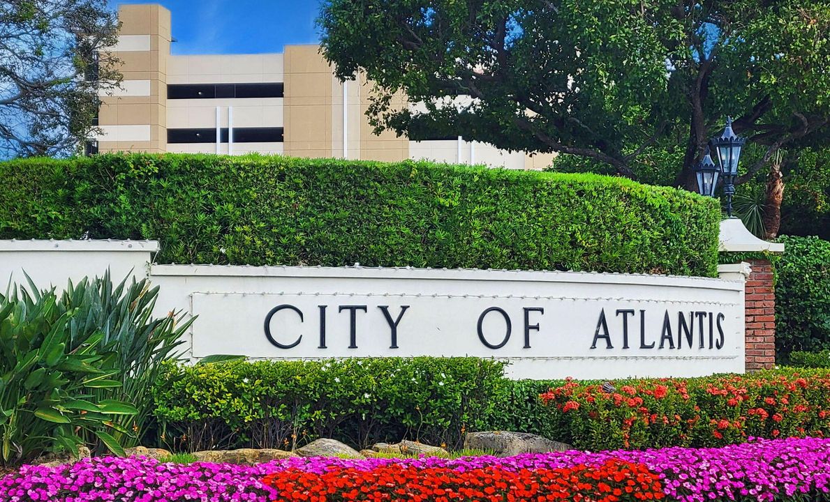 For Sale: $309,998 (2 beds, 2 baths, 1170 Square Feet)