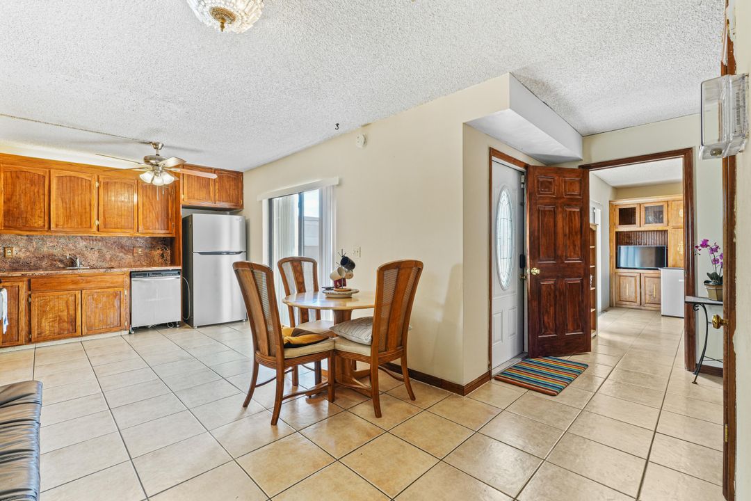 На продажу: $309,700 (3 спален, 2 ванн, 1368 Квадратных фут)