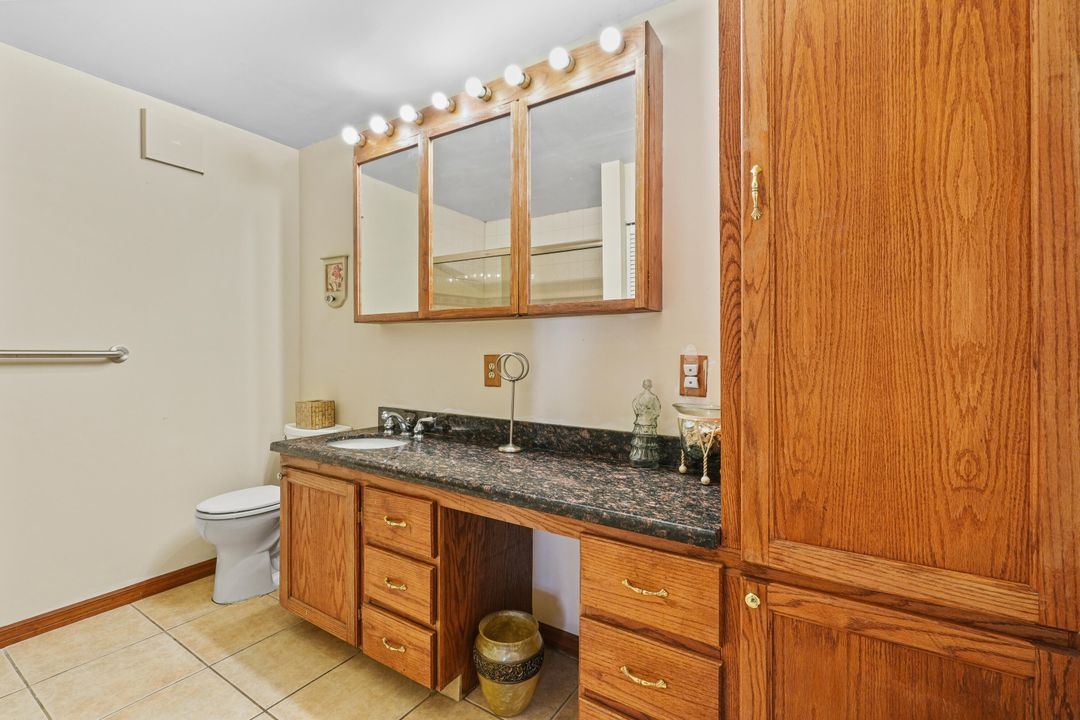 На продажу: $309,700 (3 спален, 2 ванн, 1368 Квадратных фут)