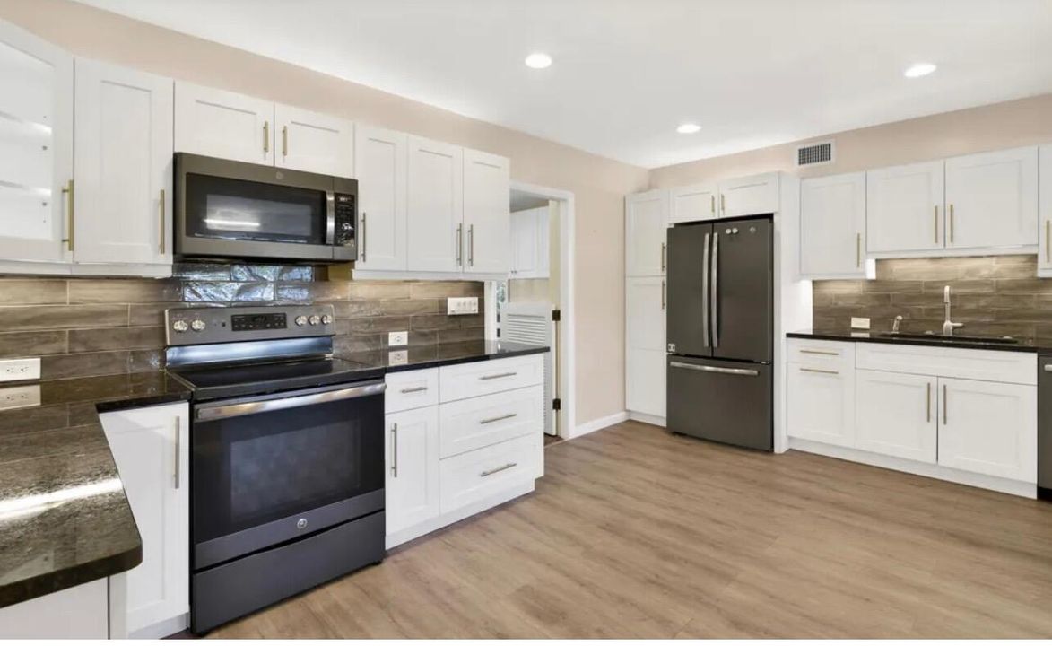 For Sale: $609,999 (3 beds, 2 baths, 1167 Square Feet)