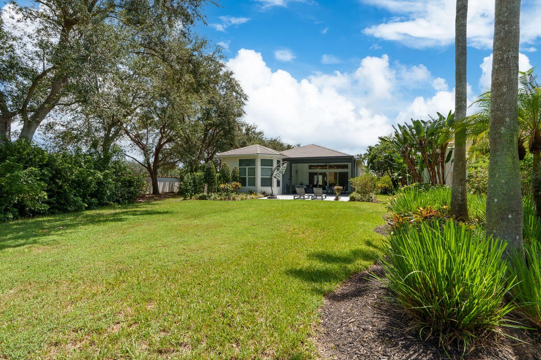 合同活跃: $1,720,000 (3 贝兹, 3 浴室, 2608 平方英尺)