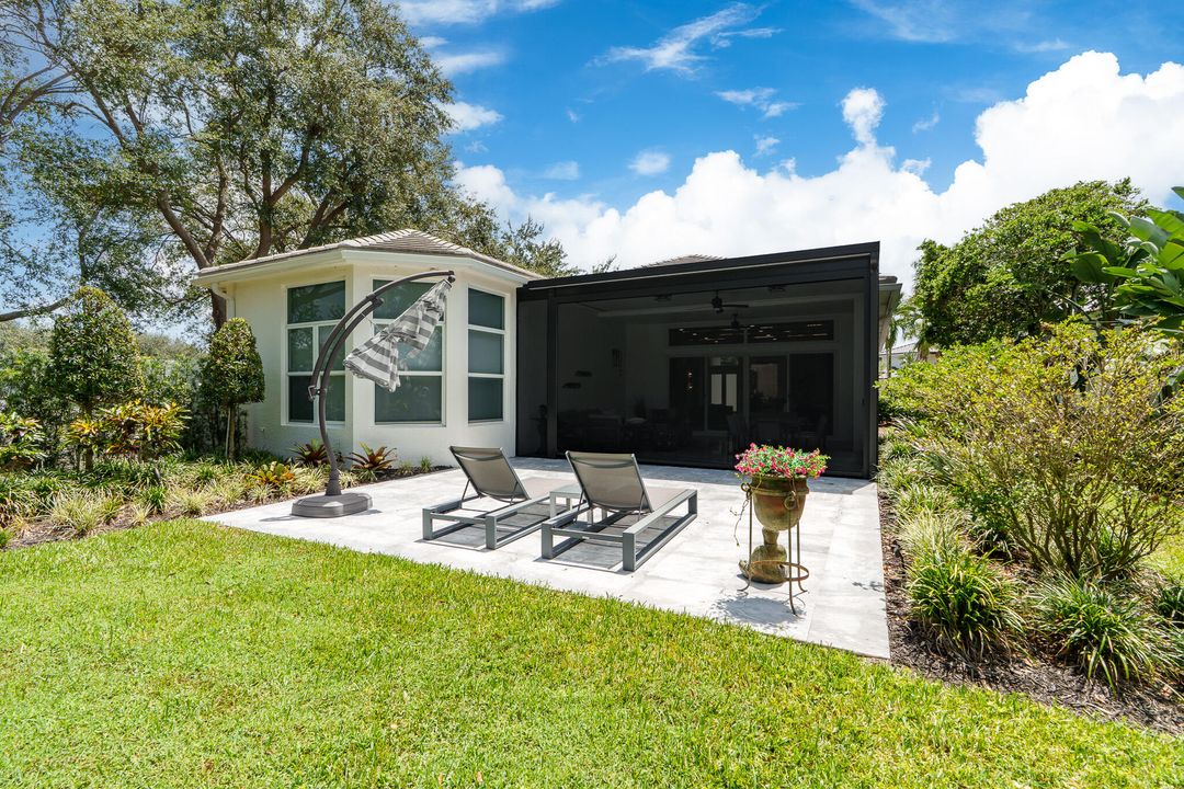 合同活跃: $1,720,000 (3 贝兹, 3 浴室, 2608 平方英尺)