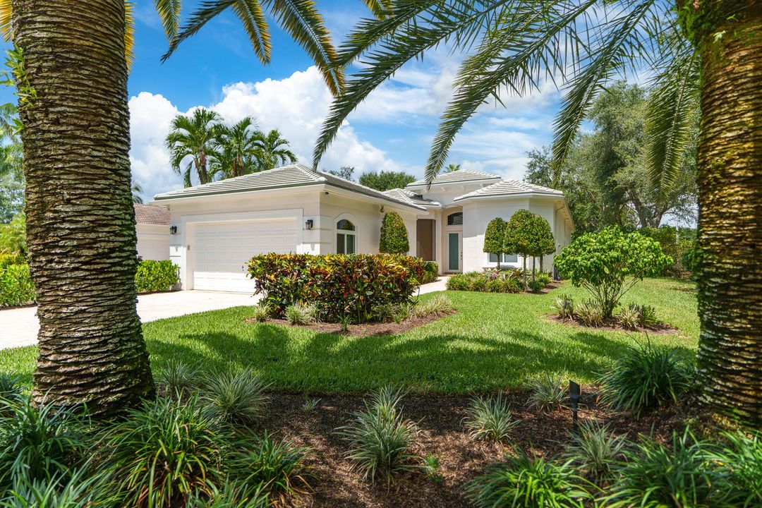 合同活跃: $1,720,000 (3 贝兹, 3 浴室, 2608 平方英尺)