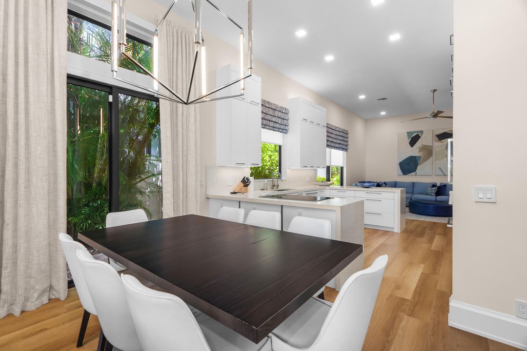 For Sale: $1,595,000 (3 beds, 3 baths, 2528 Square Feet)