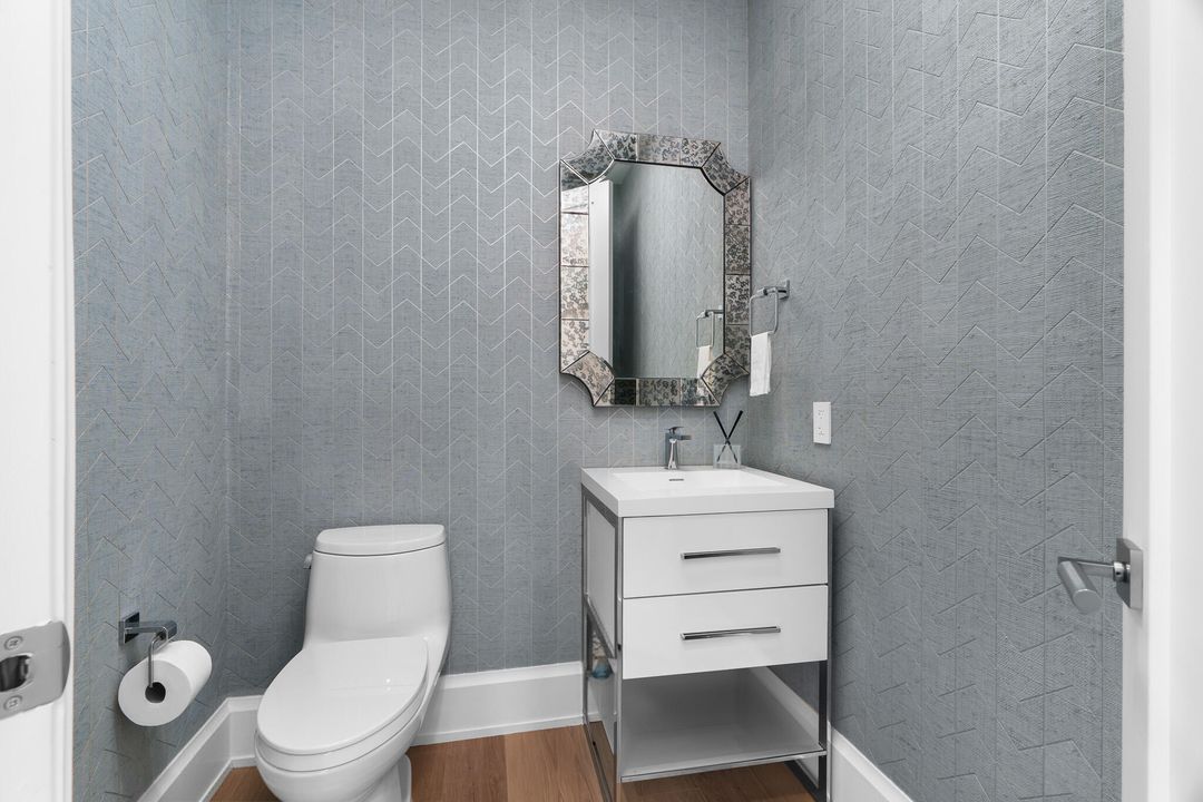 For Sale: $1,595,000 (3 beds, 3 baths, 2528 Square Feet)