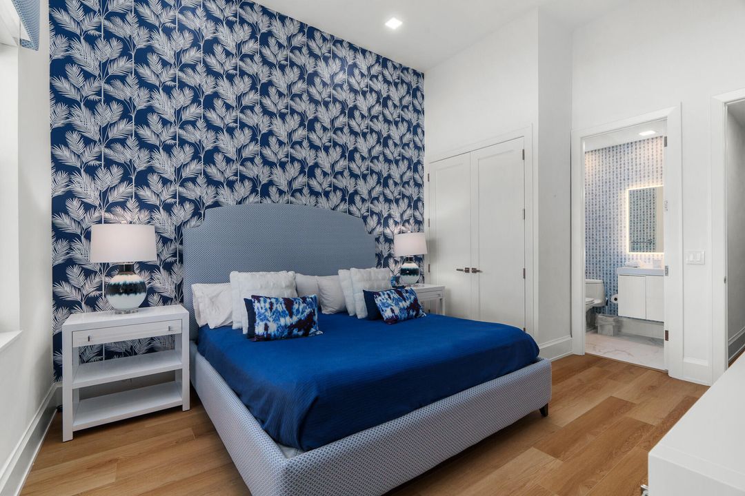 For Sale: $1,595,000 (3 beds, 3 baths, 2528 Square Feet)