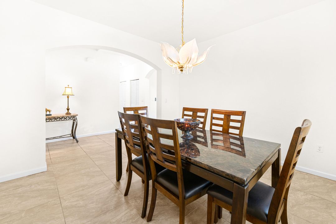 待售: $840,000 (5 贝兹, 4 浴室, 3577 平方英尺)