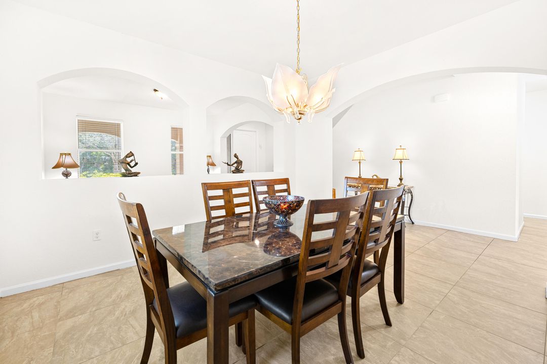 待售: $840,000 (5 贝兹, 4 浴室, 3577 平方英尺)