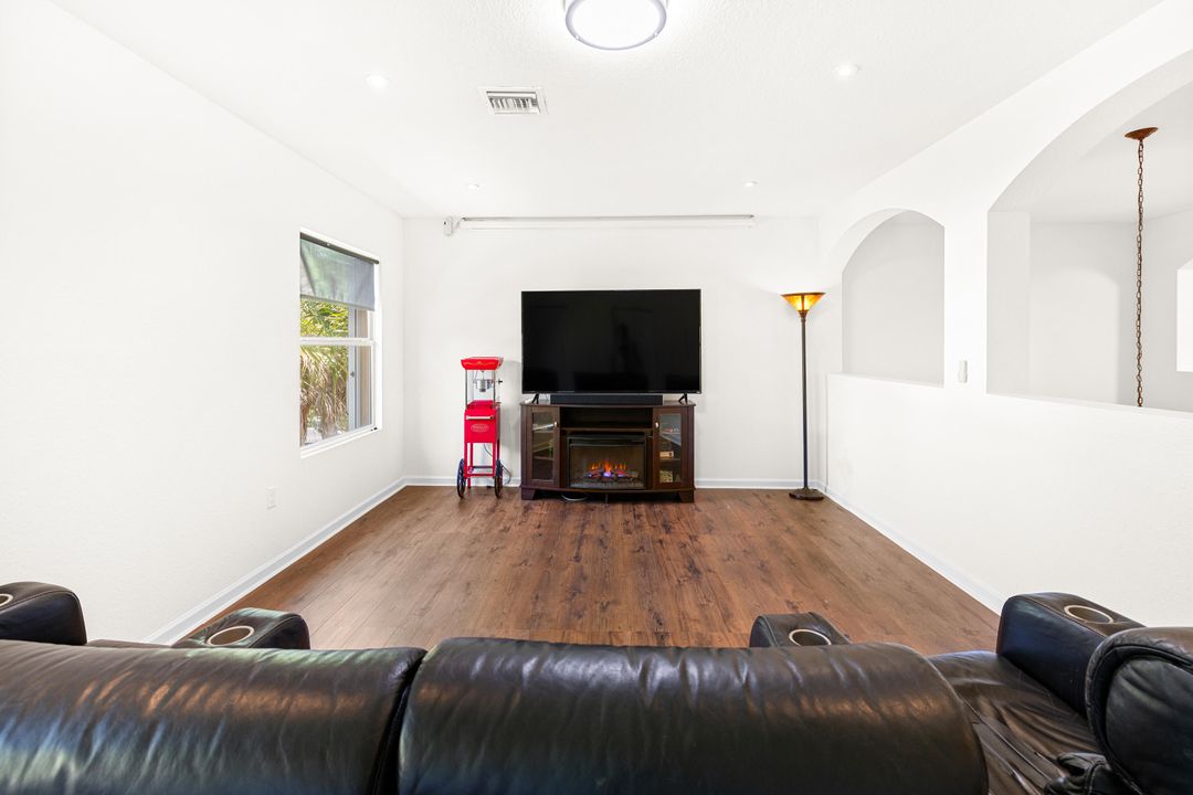 待售: $840,000 (5 贝兹, 4 浴室, 3577 平方英尺)