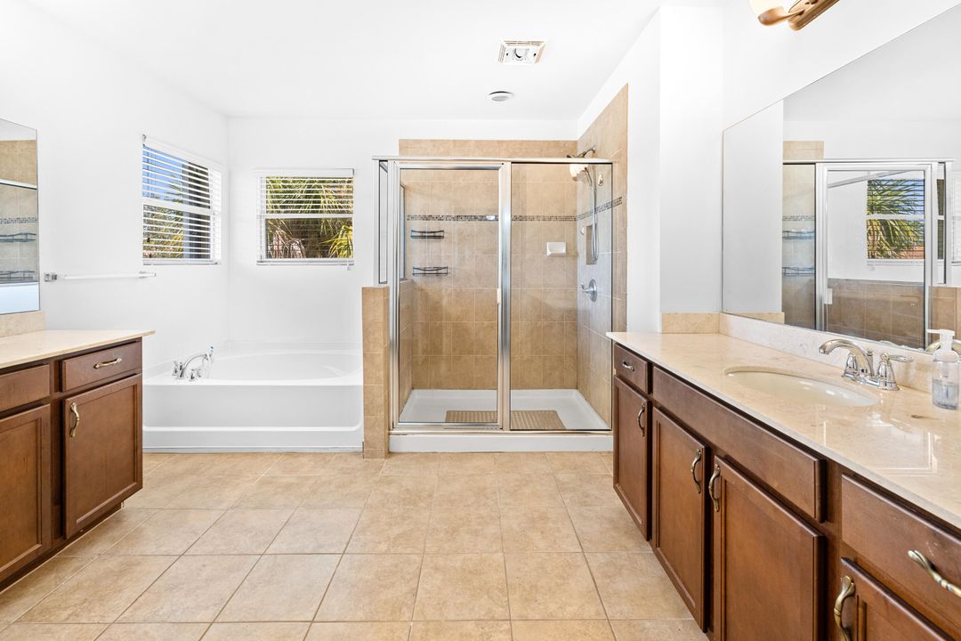 待售: $840,000 (5 贝兹, 4 浴室, 3577 平方英尺)