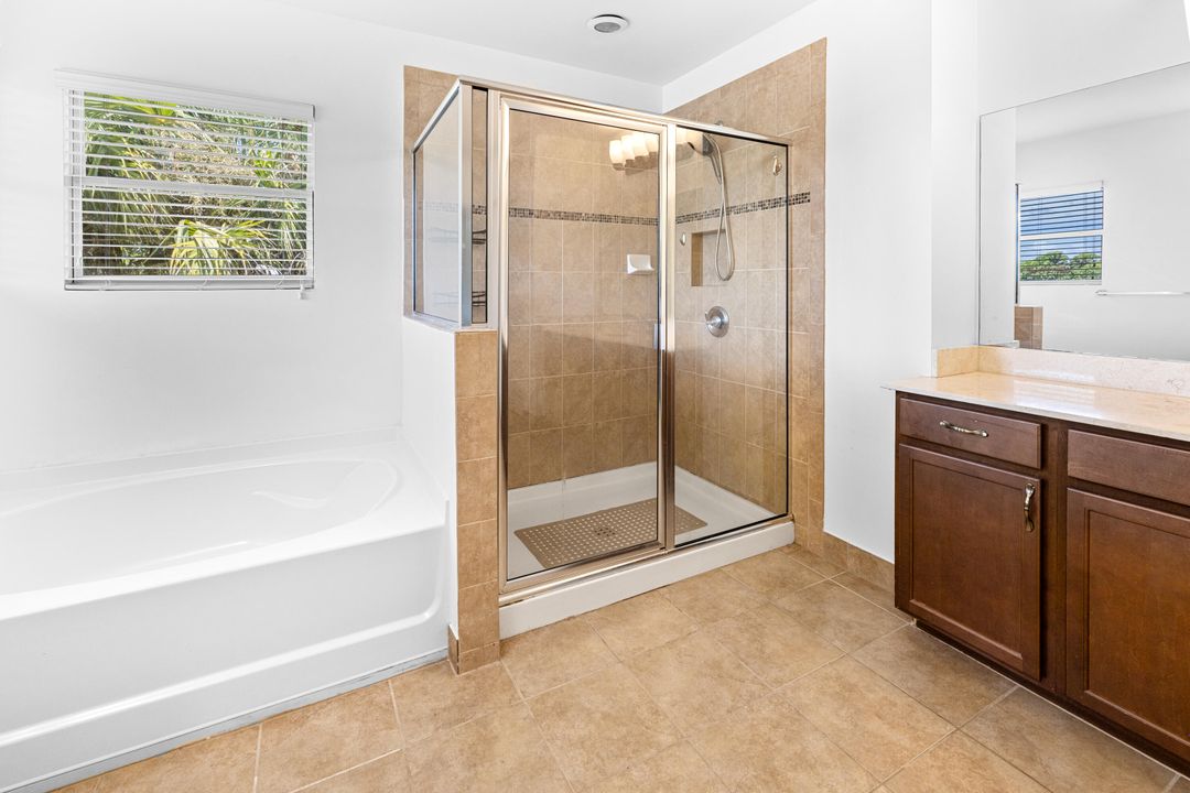 待售: $840,000 (5 贝兹, 4 浴室, 3577 平方英尺)