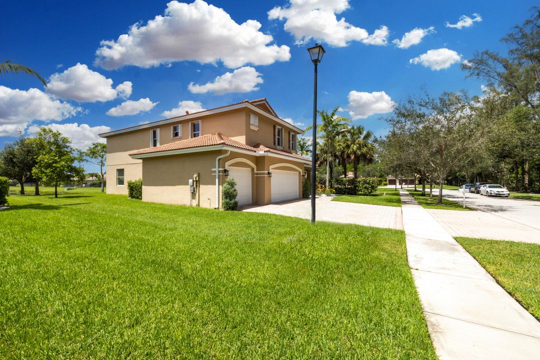 待售: $840,000 (5 贝兹, 4 浴室, 3577 平方英尺)