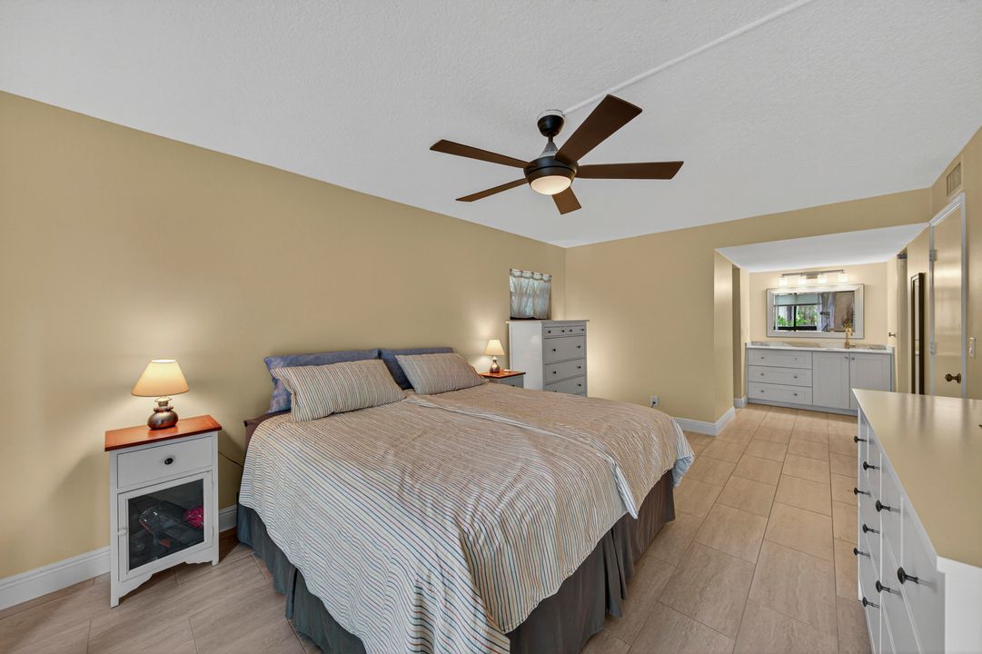 Active With Contract: $345,000 (2 beds, 2 baths, 1286 Square Feet)