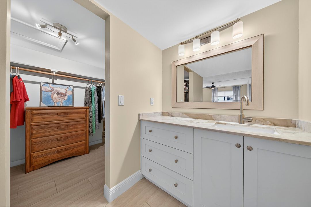 Active With Contract: $345,000 (2 beds, 2 baths, 1286 Square Feet)