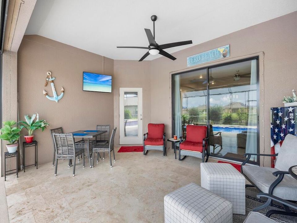 合同活跃: $599,000 (3 贝兹, 3 浴室, 2312 平方英尺)