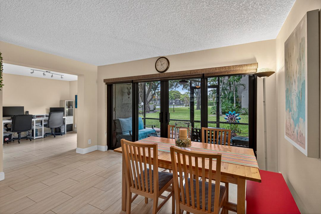 Active With Contract: $345,000 (2 beds, 2 baths, 1286 Square Feet)