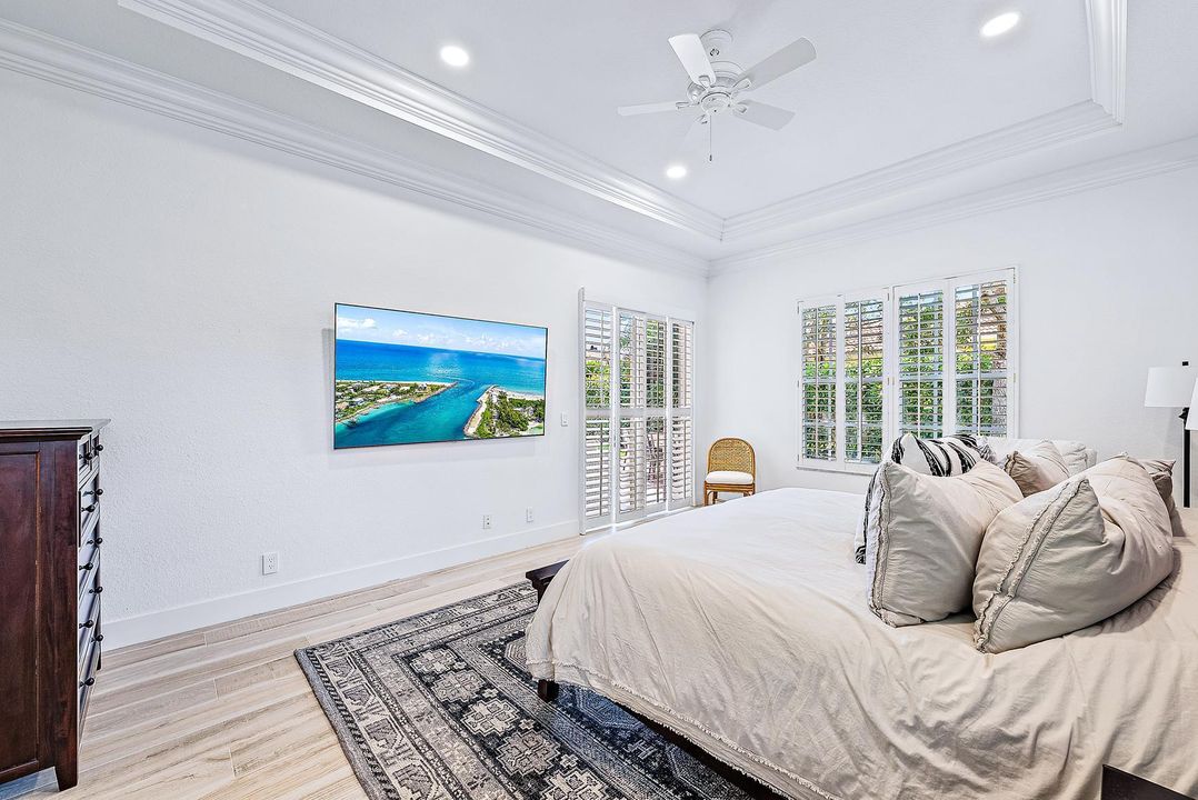 Activo con contrato: $12,000 (4 camas, 4 baños, 2837 Pies cuadrados)