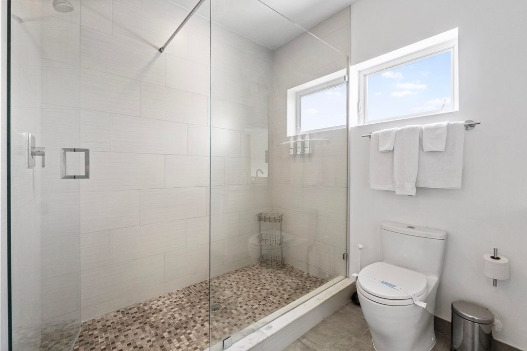 For Rent: $9,800 (4 beds, 3 baths, 2092 Square Feet)