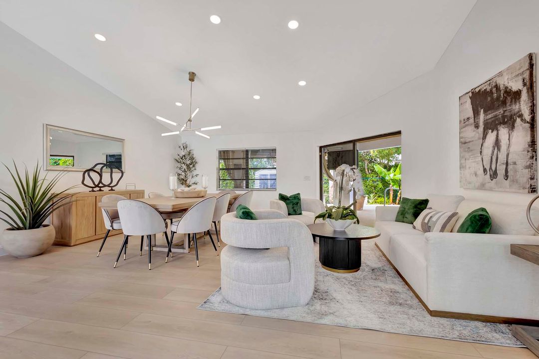 Activo con contrato: $9,000 (4 camas, 2 baños, 2257 Pies cuadrados)