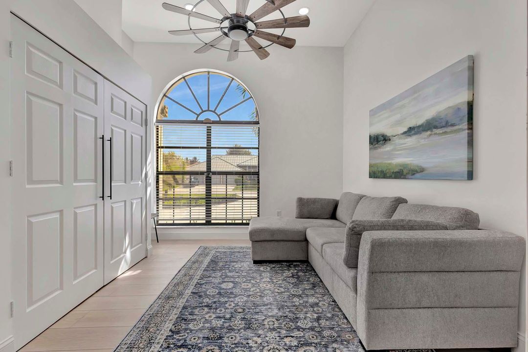 Activo con contrato: $9,000 (4 camas, 2 baños, 2257 Pies cuadrados)