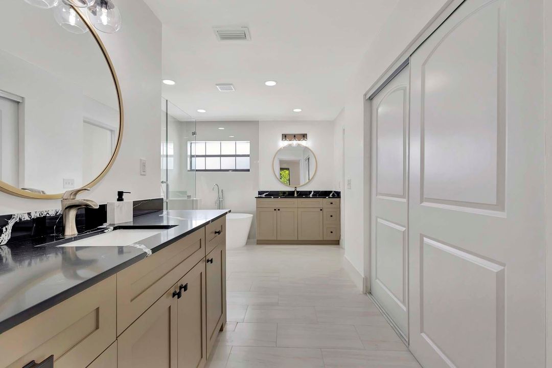 Activo con contrato: $9,000 (4 camas, 2 baños, 2257 Pies cuadrados)