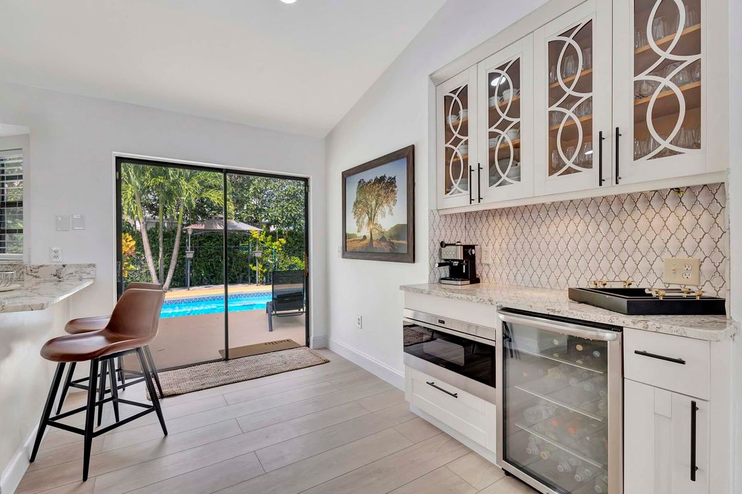 Activo con contrato: $9,000 (4 camas, 2 baños, 2257 Pies cuadrados)